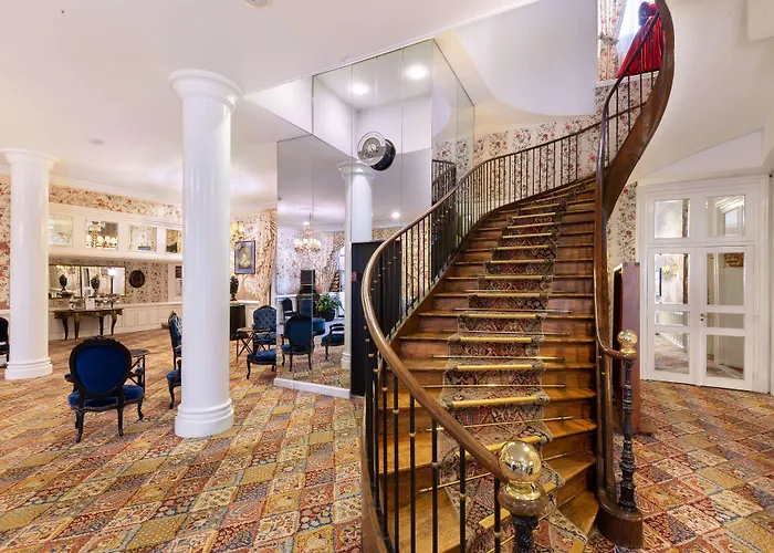 Grand De L'opera - Bw Premier Collection Отель 4*