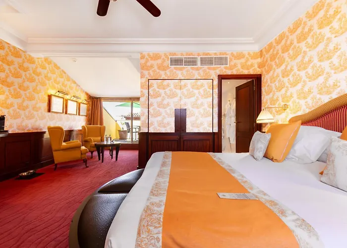 Отель Grand De L'opera - Bw Premier Collection Тулуза